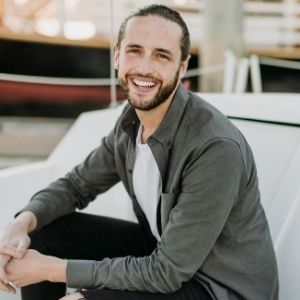 Photographer Bio Headshot – 300x300px (13)