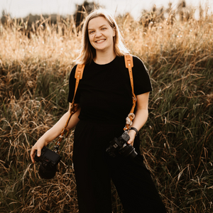 Photographer Bio Headshot – 300x300px (20)